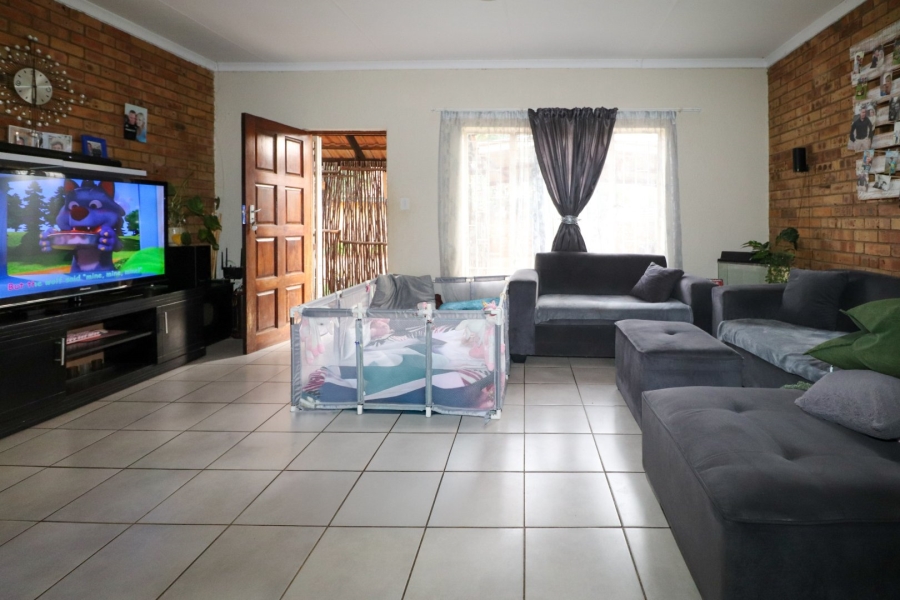 2 Bedroom Property for Sale in Meiringspark North West